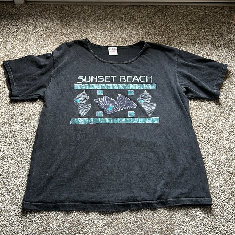 Vintage 90s Sunset Beach Seashell Graphic Tee